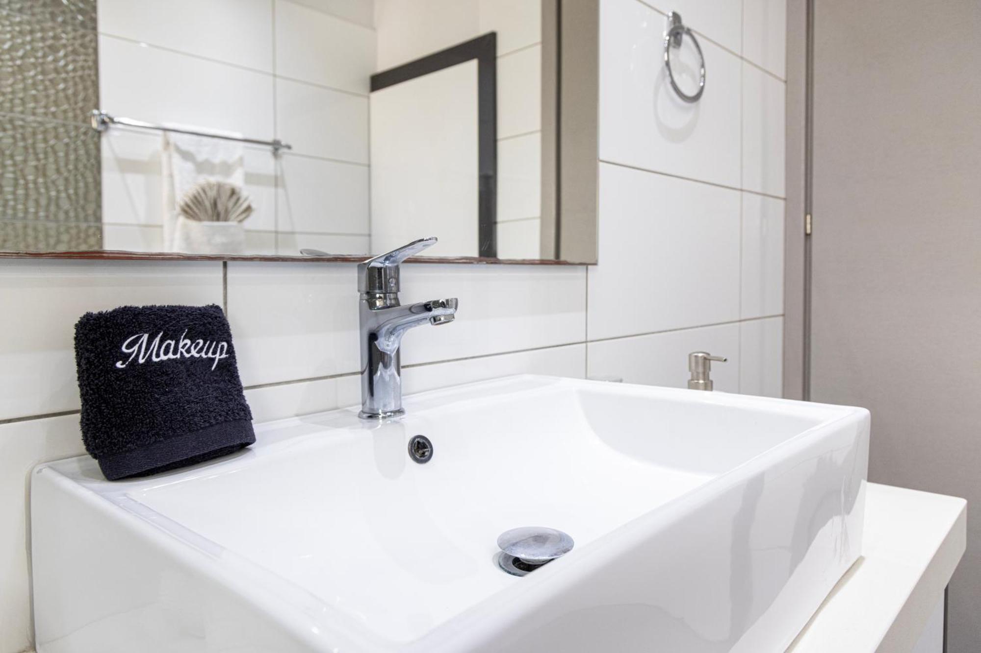 Limani Lux Apartments Karpathos Bilik gambar